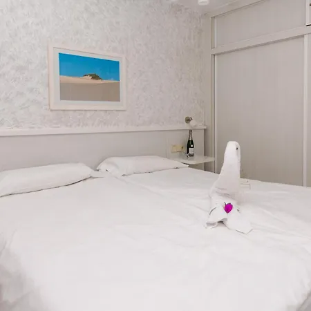 R2 Maryvent Апартаменты *