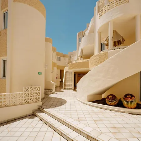 Apartment R2 Maryvent