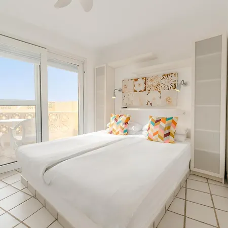 R2 Maryvent Апартаменты *