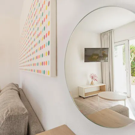 R2 Maryvent Апартаменты *